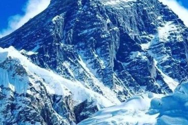 Everest trek photo